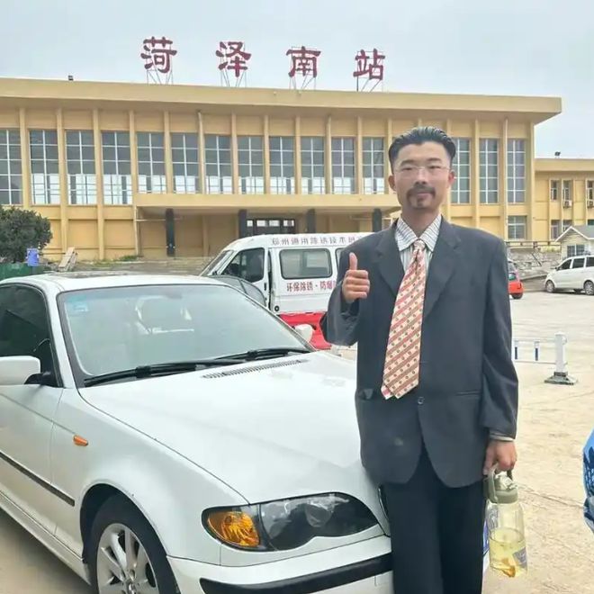 網紅郭有才泡沫散去之后以前飄得有多高如今摔得就有多慘(圖4)