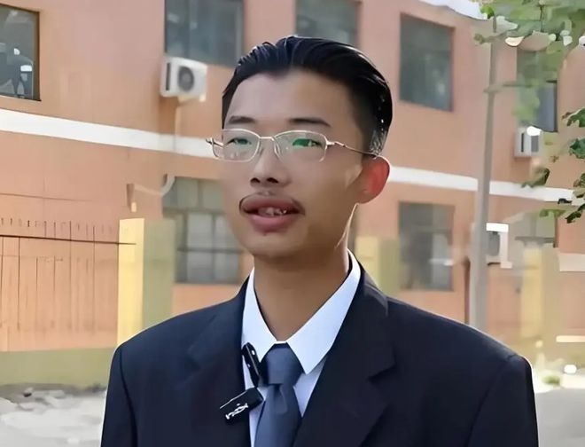 網紅郭有才泡沫散去之后以前飄得有多高如今摔得就有多慘(圖8)