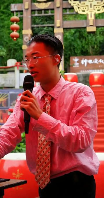 網紅郭有才泡沫散去之后以前飄得有多高如今摔得就有多慘(圖9)