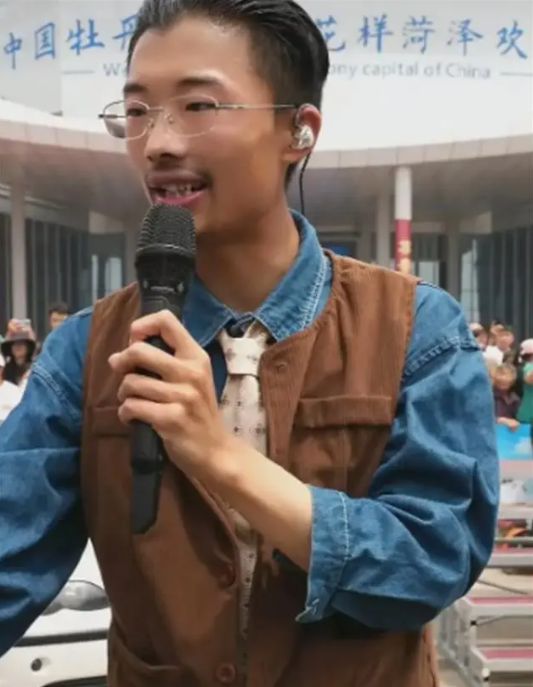 網紅郭有才泡沫散去之后以前飄得有多高如今摔得就有多慘(圖13)