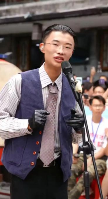 網紅郭有才泡沫散去之后以前飄得有多高如今摔得就有多慘(圖15)