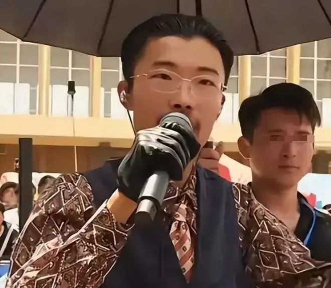 網紅郭有才泡沫散去之后以前飄得有多高如今摔得就有多慘(圖16)