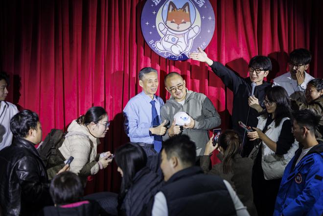 人生下半場脫口秀大爺“山山”而來(圖3)