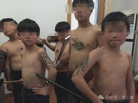 九游娛樂：男子“面目猙獰”全是紋身惹的禍！一時喜好終身悔遺憾(圖5)