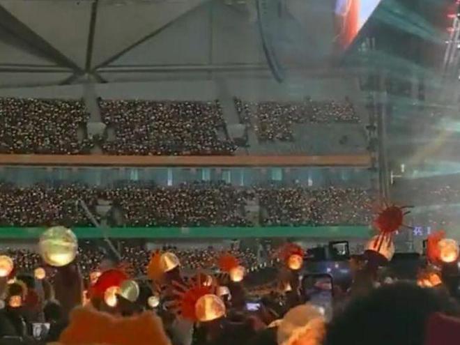 樂壇最大的笑話一首代表作都沒的歌手卻敢當評委自稱樂壇的神(圖10)