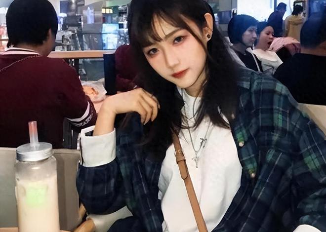 靠搞笑火出圈的鐘婷而今現(xiàn)狀不禁讓人唏噓(圖3)