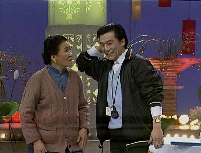 九游娛樂NineGame：她不在了是春晚最大的遺憾(圖4)