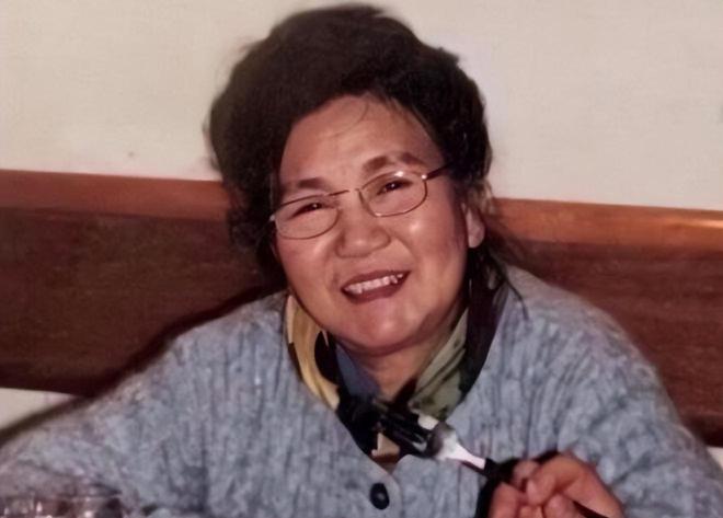 九游娛樂NineGame：她不在了是春晚最大的遺憾(圖10)