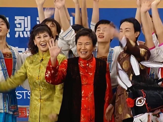 九游娛樂NineGame：她不在了是春晚最大的遺憾(圖9)