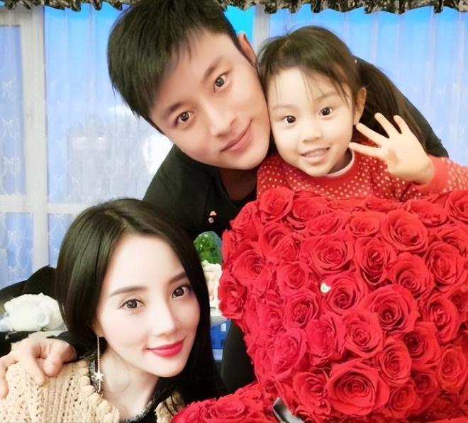 善惡終有報！老實人賈乃亮娛樂圈互聯網“通吃”成內娛最大贏家(圖2)