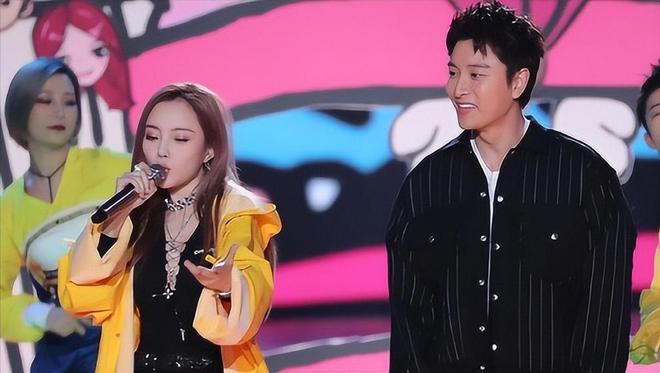 善惡終有報！老實人賈乃亮娛樂圈互聯網“通吃”成內娛最大贏家(圖6)