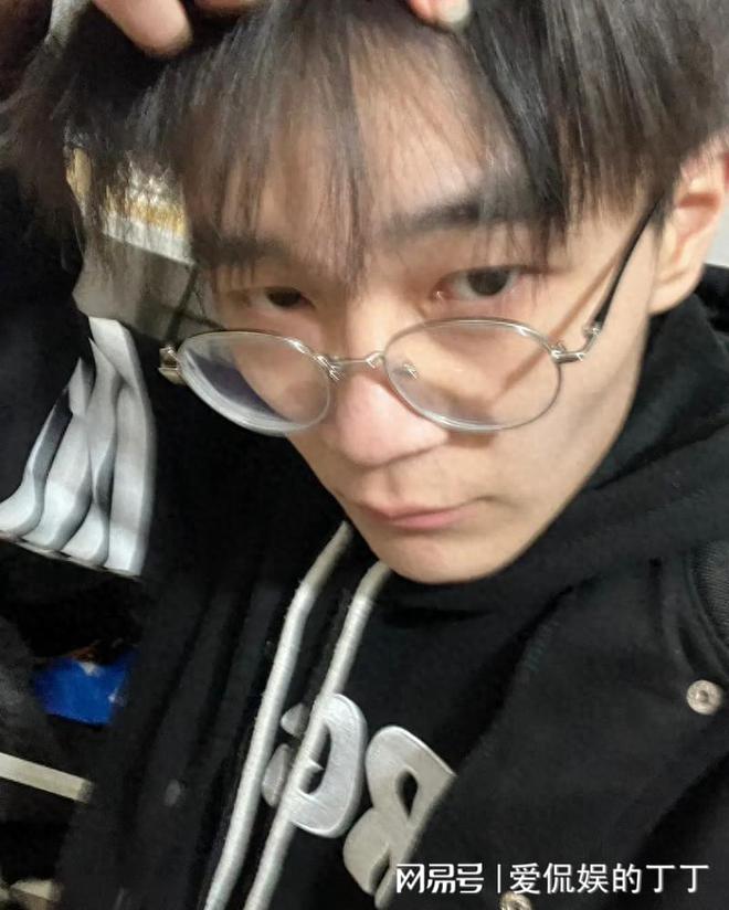 網紅周二磊立誓出人頭地被親媽送進精神病院張雪峰的話太可怕