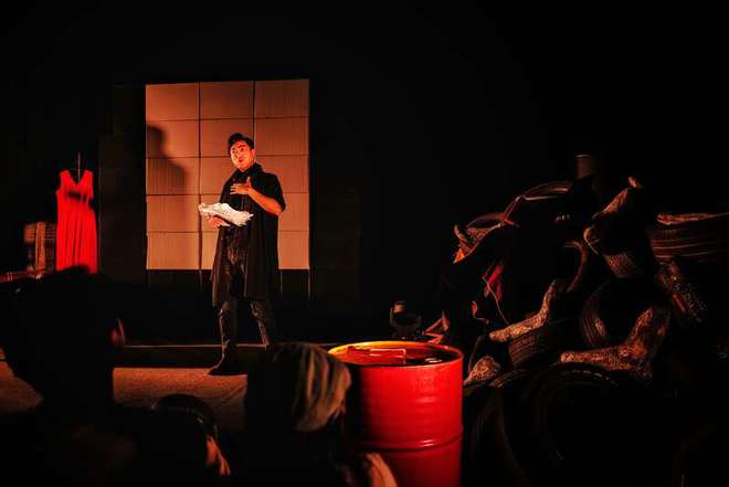 九游娛樂：懸疑脫口秀《克萊因歷史》：當射出去的子彈多年后正中眉心