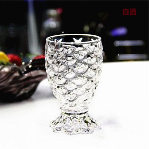 老大爺和別人喝白酒線字節(jié)）