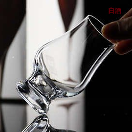 九游娛樂NineGame：退休老同學聚會不喝白酒愉快搞笑酒詞！