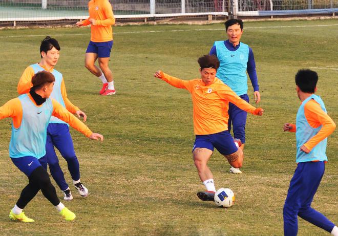 群雄逐鹿海口泰山冬練三九！內援0人東體：崔康熙不太愿打熱身(圖3)