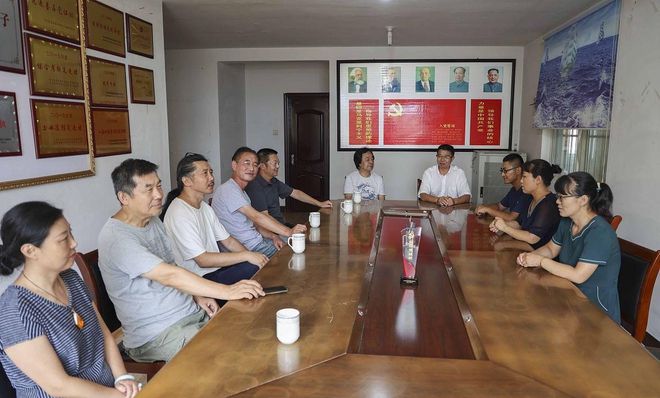 官場微信：來者不拒