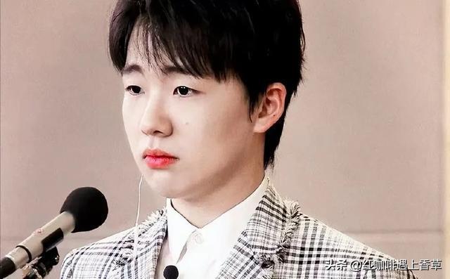 目前相聲界四家民營社團：1、德云社2、葫蘆社3、聽云軒4、高興社(圖5)