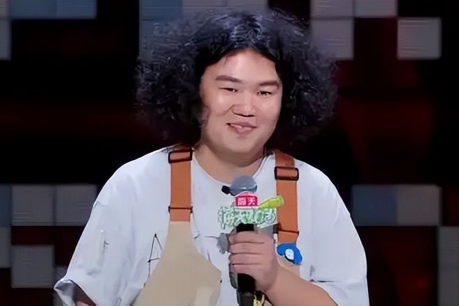 九游娛樂NineGame：穿黑絲賣弄風騷、用段子調侃人民子弟兵脫口秀是如何自食惡果的(圖3)