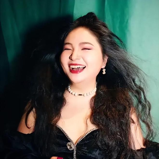 九游娛樂NineGame：穿黑絲賣弄風騷、用段子調侃人民子弟兵脫口秀是如何自食惡果的(圖10)