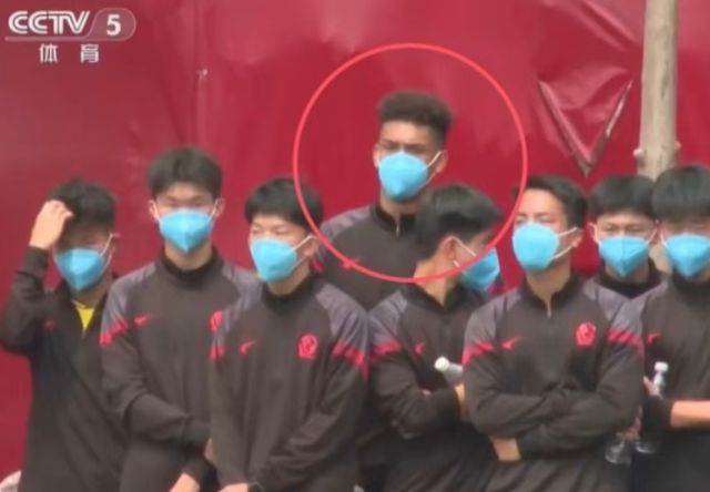 九游娛樂NineGame：馬德興爆料：國少隊員長傳球不準因高原風太大不能怪基本功！(圖4)