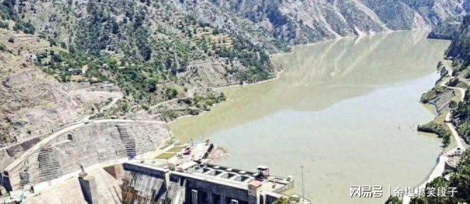 王毅外長邀請中國全力支持老朋友解除后顧之憂。(圖10)