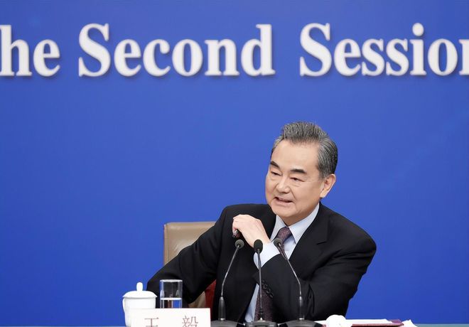 王毅外長一錘定音！中俄同時宣告特朗普“聯俄大計”徹底破產