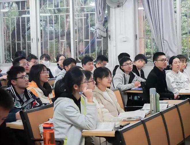 高考分數最新預測！理科線可能暴跌文科賽道難度增加家長速看(圖4)