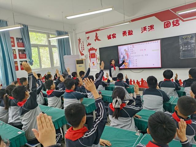 品名著之韻悟經典之美——興華小學開展主題閱讀活動(圖2)