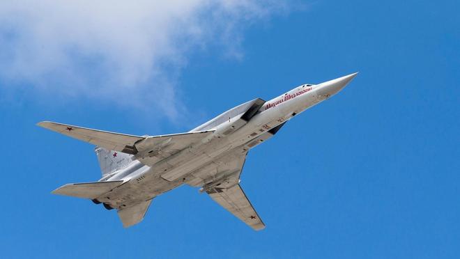 九游娛樂NineGame：俄軍祖傳飛機被炸毀轟20被指責已經過時中國從來不會做選擇？(圖4)