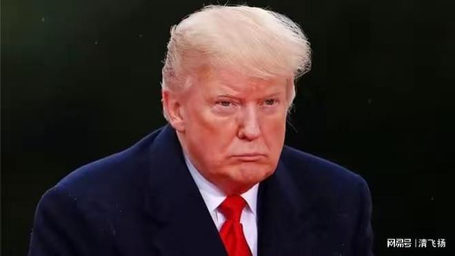 九游娛樂：美航母鬧出笑話大機動躲避導彈致戰機墜海美霸權離崩潰還遠嗎(圖3)